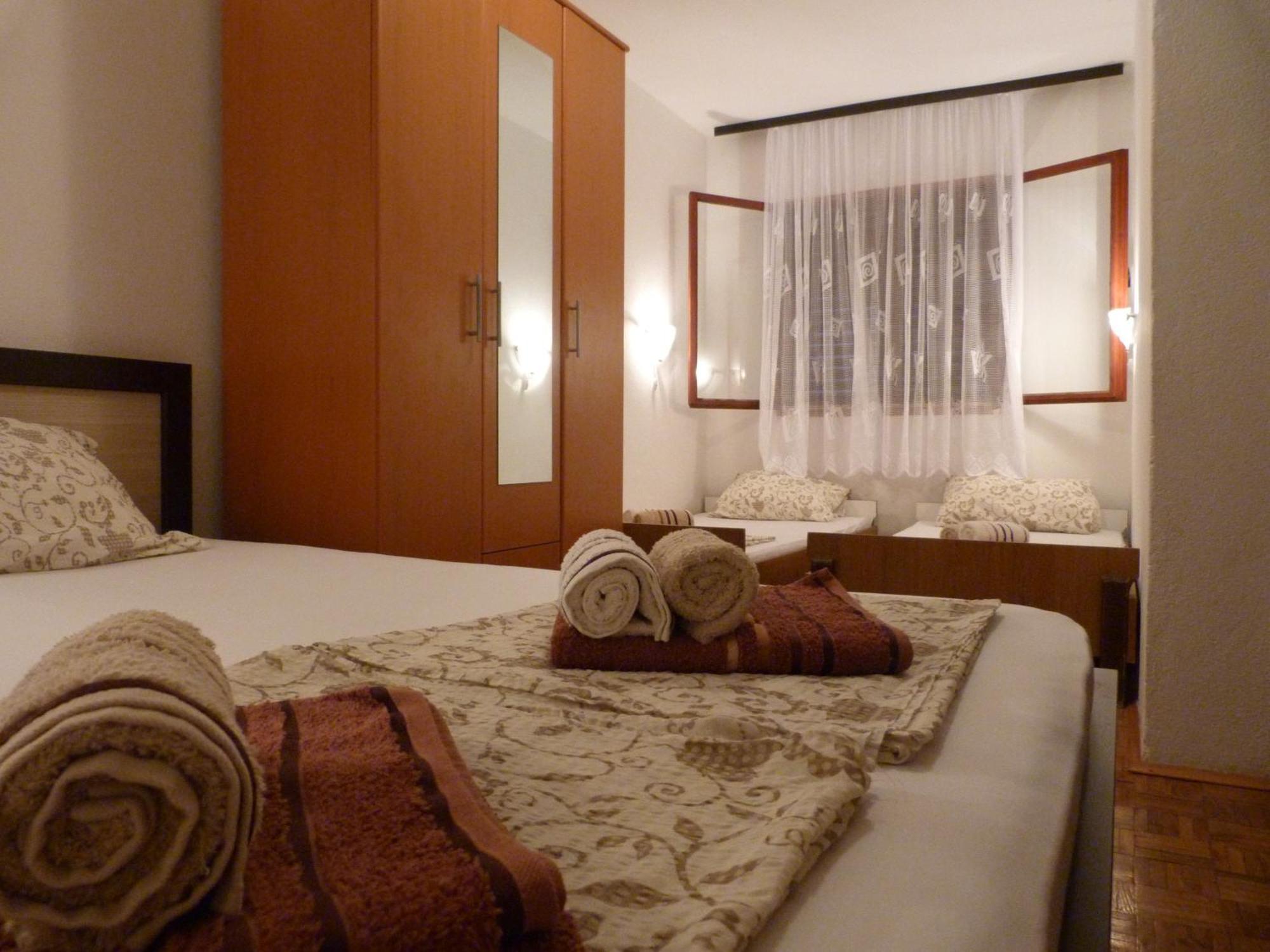 Apartments Aleksic 수토모레 외부 사진