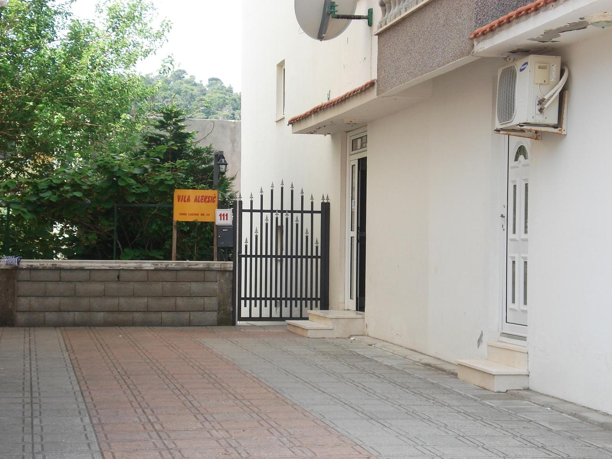 Apartments Aleksic 수토모레 외부 사진