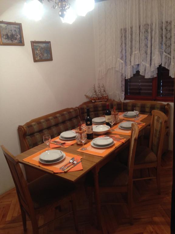 Apartments Aleksic 수토모레 외부 사진