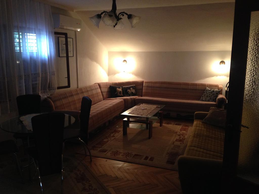 Apartments Aleksic 수토모레 외부 사진